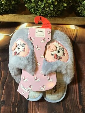 Disney classic Aristocats Marie faux fur slippers small 5/6 -new